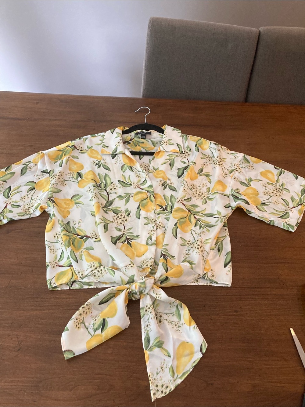 Haver London White Lemon Print Tie-Front Blouse with Green Leaves